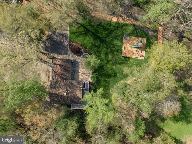 37 HAWKIN RD, Medford, NJ 08055