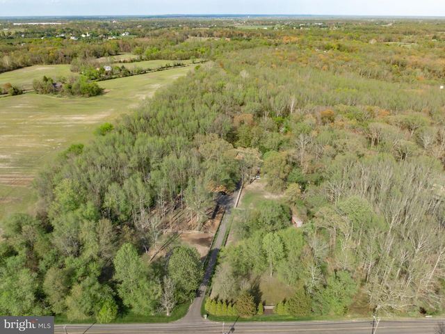 37 HAWKIN RD, Medford, NJ 08055