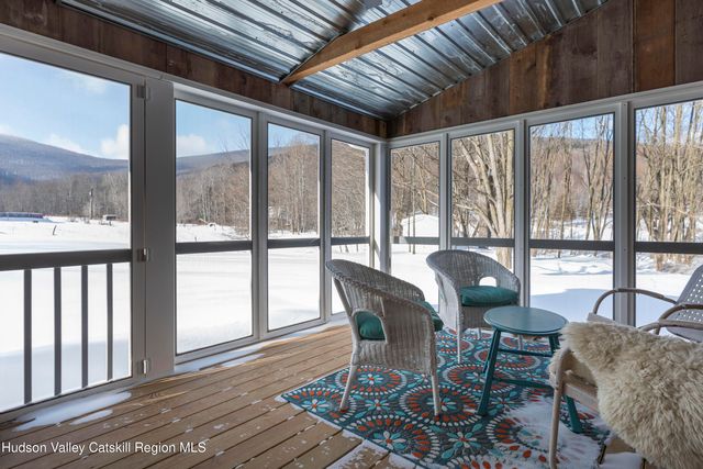 8 Don Irwin Road, Prattsville, NY 12468