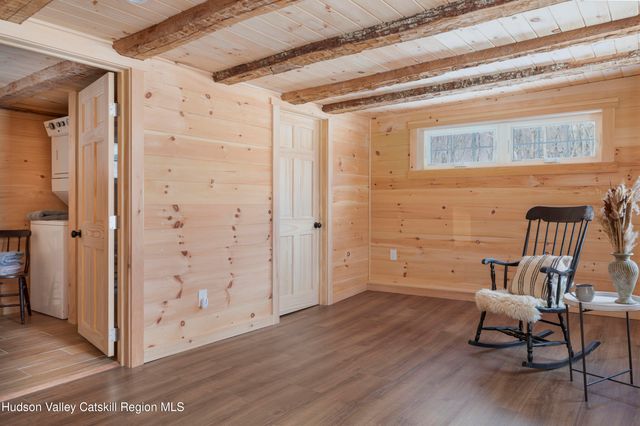 8 Don Irwin Road, Prattsville, NY 12468