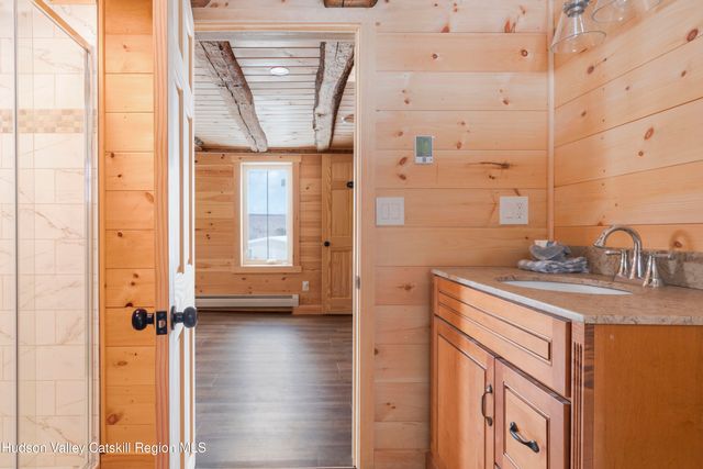 8 Don Irwin Road, Prattsville, NY 12468