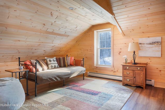 8 Don Irwin Road, Prattsville, NY 12468