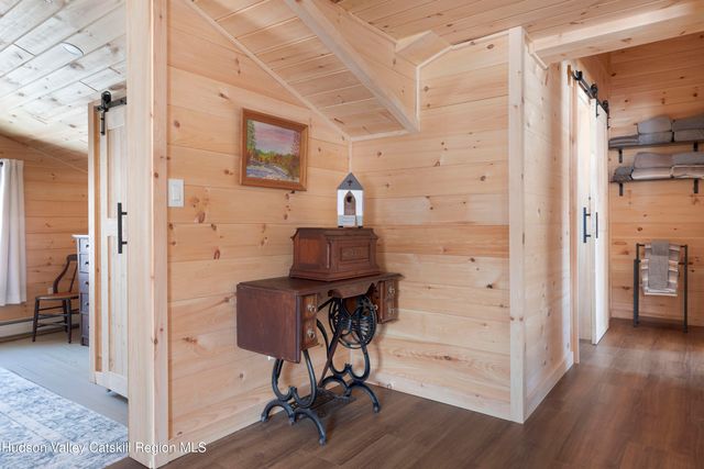 8 Don Irwin Road, Prattsville, NY 12468