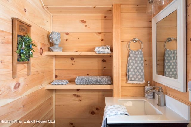 8 Don Irwin Road, Prattsville, NY 12468