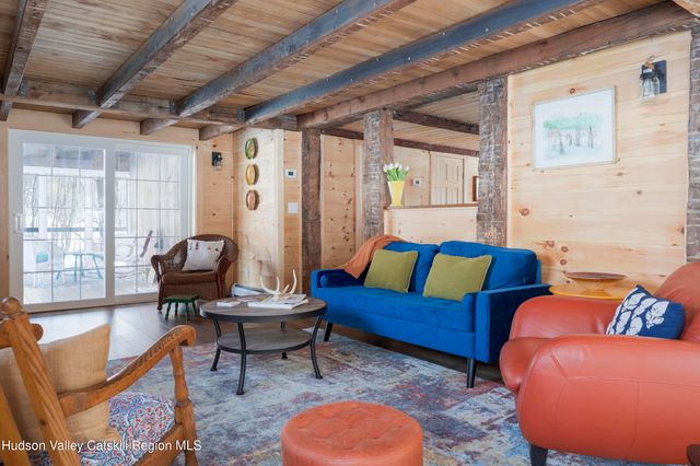 8 Don Irwin Road, Prattsville, NY 12468