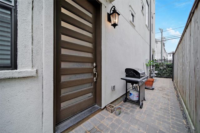 5703 Kansas Street, Houston, TX 77007