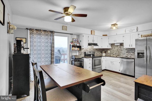 499 MANOR PL, Birdsboro, PA 19508