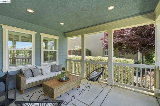 2352 Augusta Ave, Tracy, CA 95377