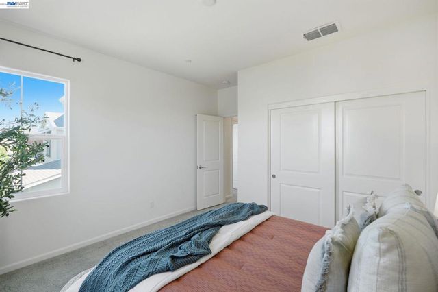 2352 Augusta Ave, Tracy, CA 95377