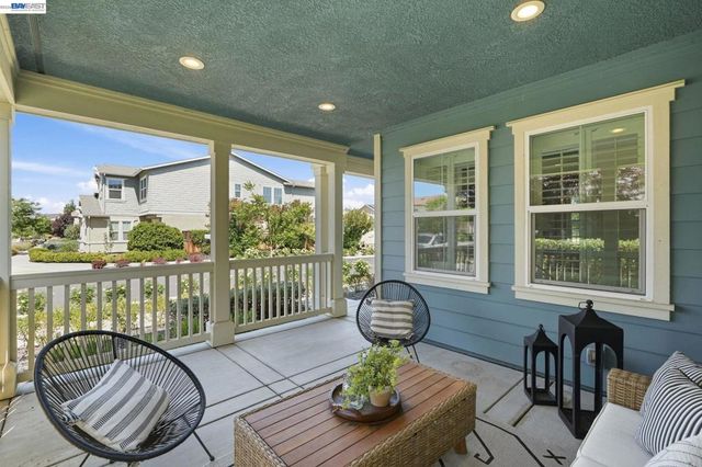 2352 Augusta Ave, Tracy, CA 95377