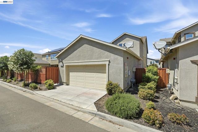 2352 Augusta Ave, Tracy, CA 95377