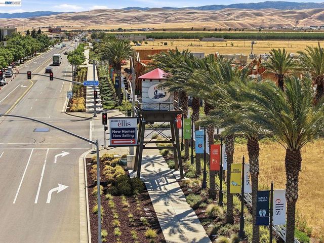 2352 Augusta Ave, Tracy, CA 95377