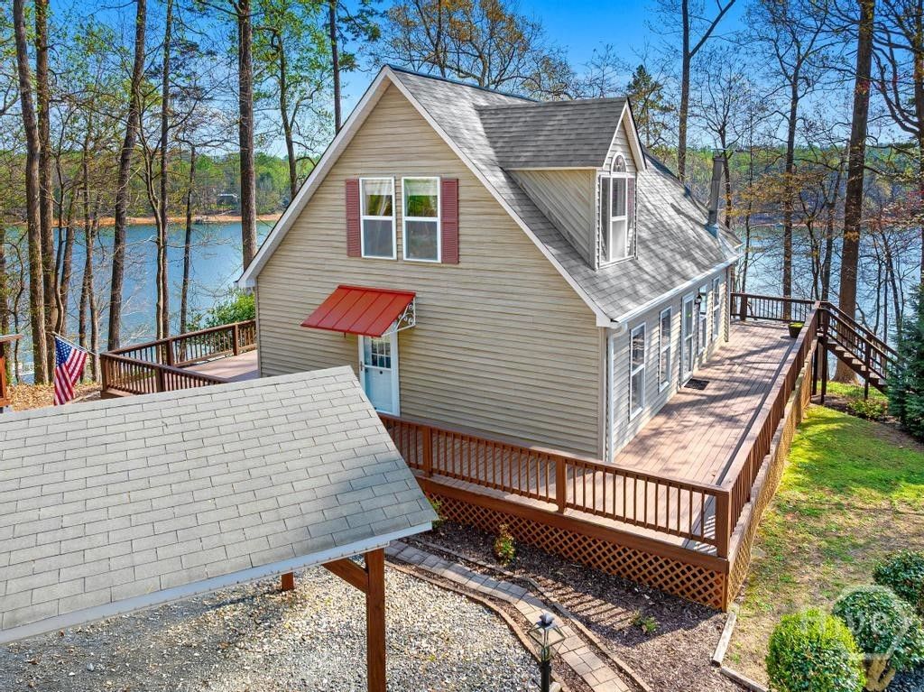 997 Rue Fleur de Lis, Lavonia, GA 30553