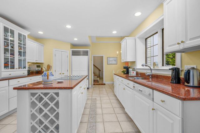 81 Osterville West Barnstable Road, Osterville, MA 02655