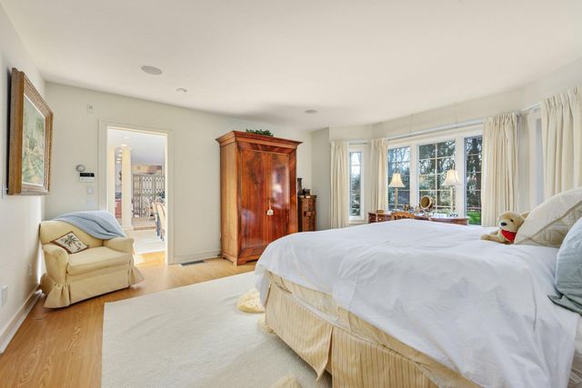 81 Osterville West Barnstable Road, Osterville, MA 02655
