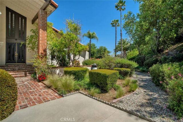 20138 Greenbriar, Tarzana, CA 91356