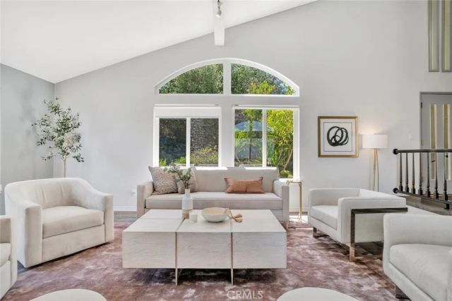 20138 Greenbriar, Tarzana, CA 91356
