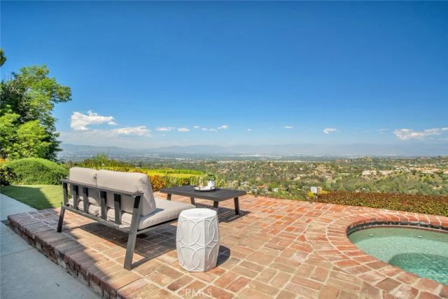 20138 Greenbriar, Tarzana, CA 91356