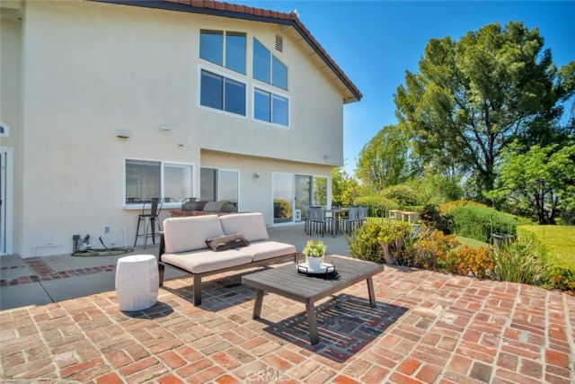 20138 Greenbriar, Tarzana, CA 91356