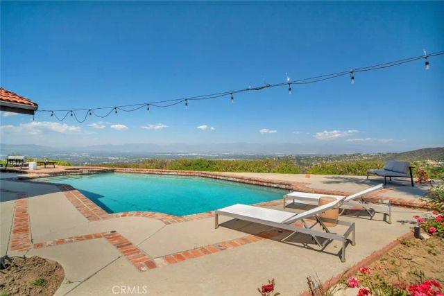 20138 Greenbriar, Tarzana, CA 91356