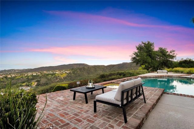 20138 Greenbriar, Tarzana, CA 91356