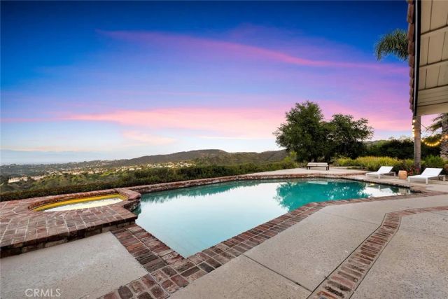20138 Greenbriar, Tarzana, CA 91356