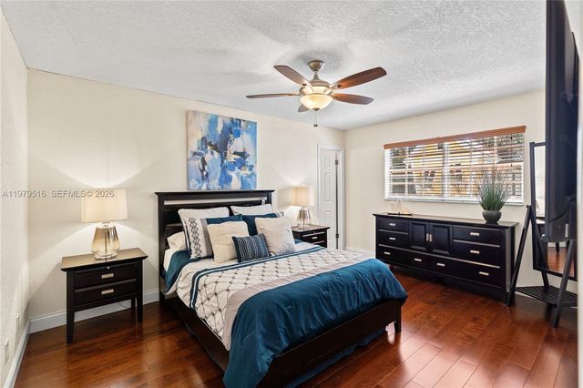 9136 NW 32nd Pl, Sunrise, FL 33351