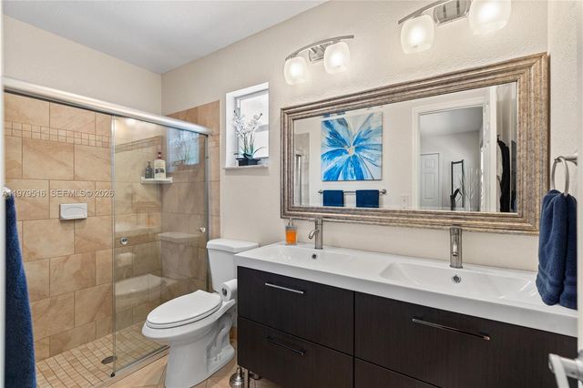 9136 NW 32nd Pl, Sunrise, FL 33351