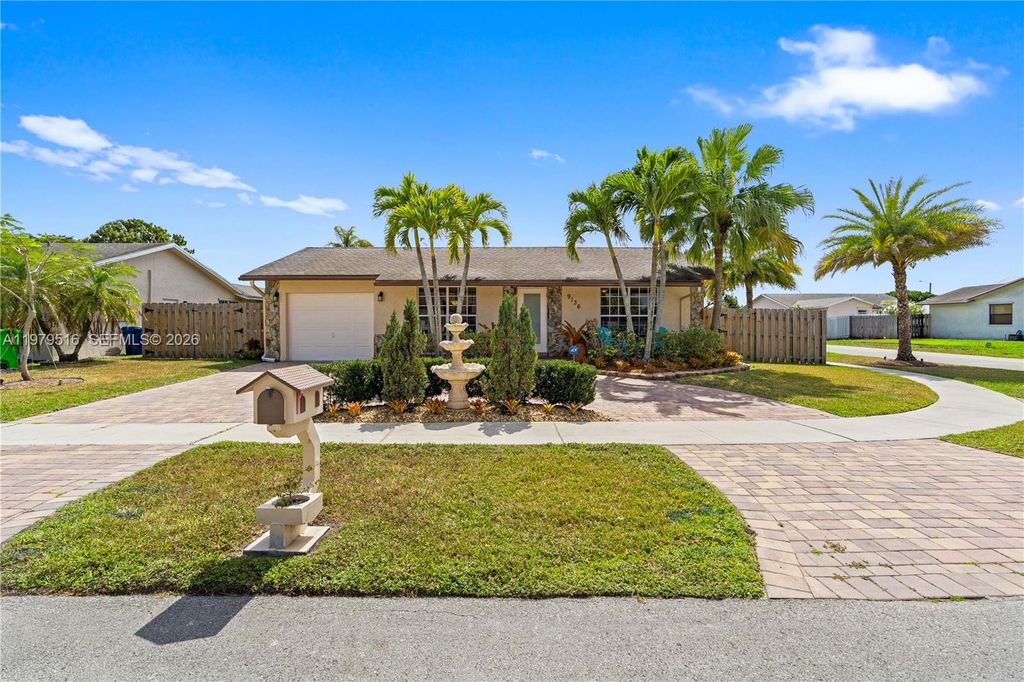 9136 NW 32nd Pl, Sunrise, FL 33351
