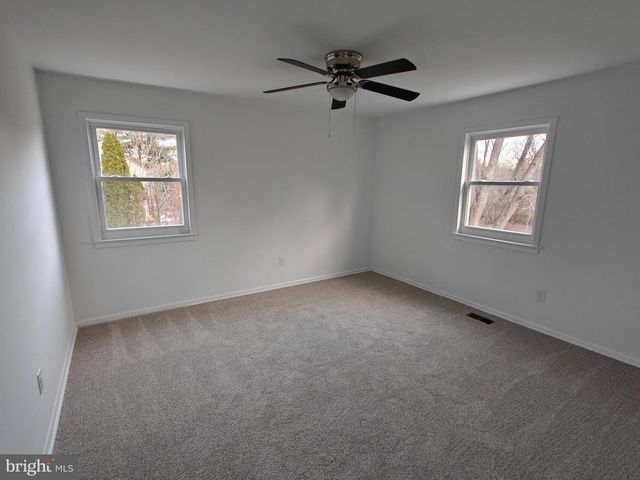 1925 FOSTER RD, Hatfield, PA 19440