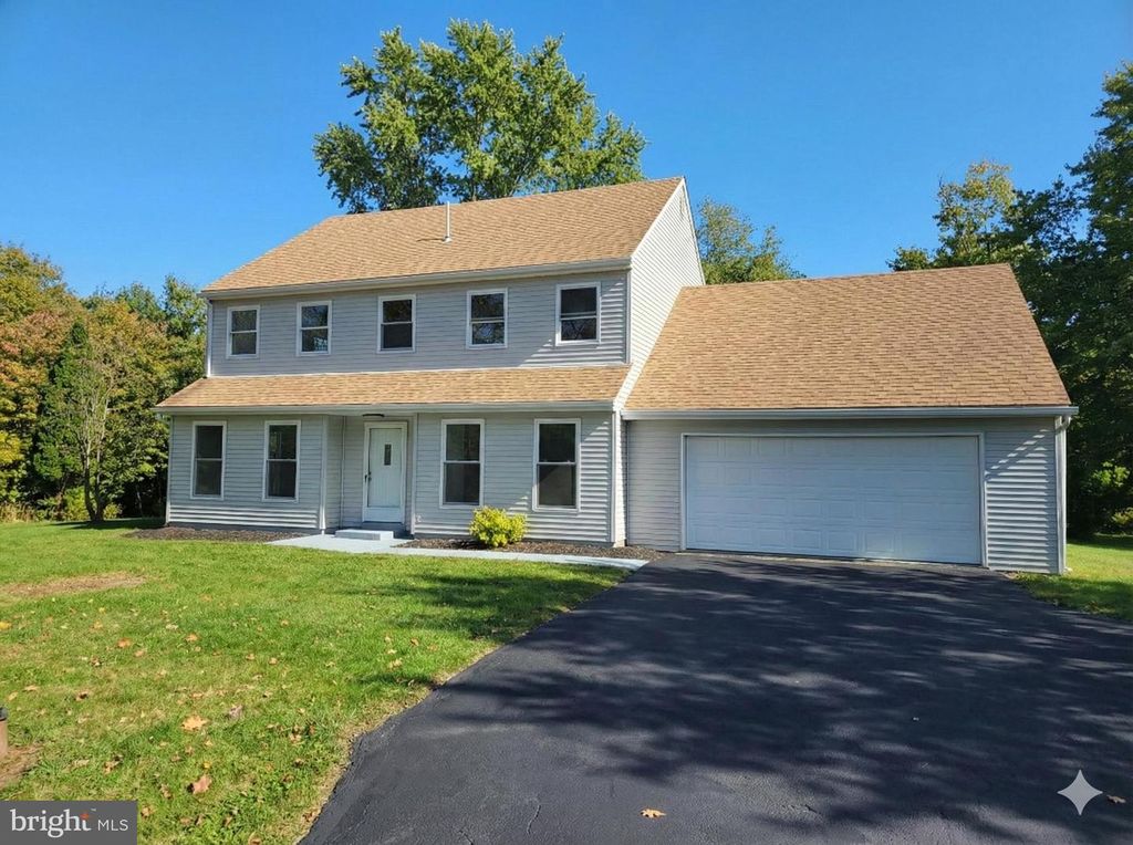 1925 FOSTER RD, Hatfield, PA 19440