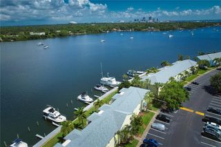 165 POMPANO DR SE, St Petersburg, FL 33705