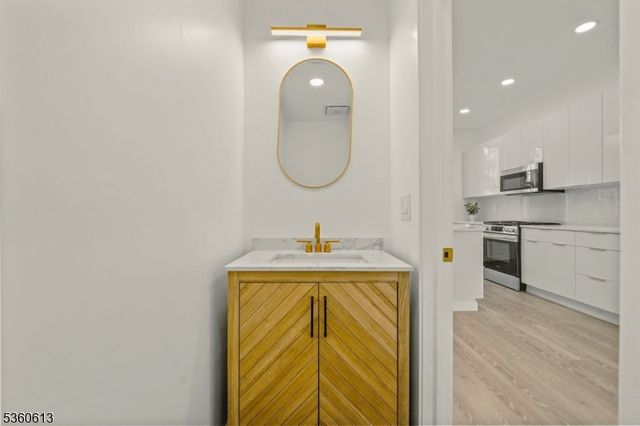 62 Union St, Jersey City, NJ 07304