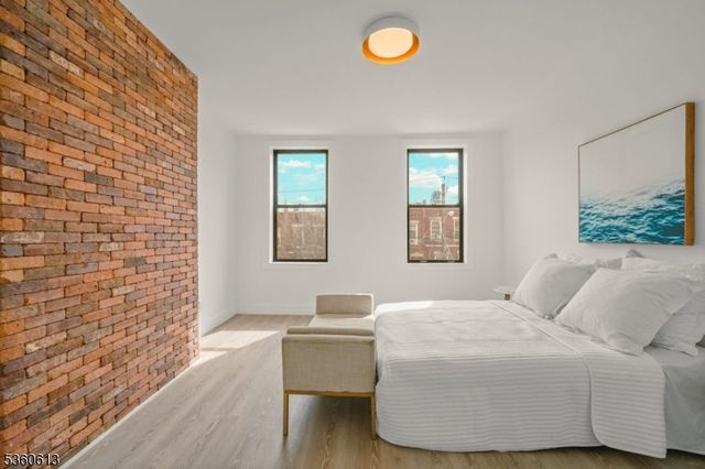 62 Union St, Jersey City, NJ 07304