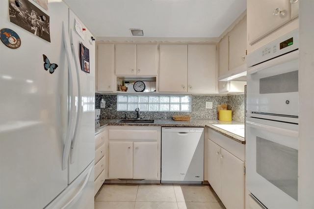 2711 S Ocean 0020 Boulevard 2, Highland Beach, FL 33487
