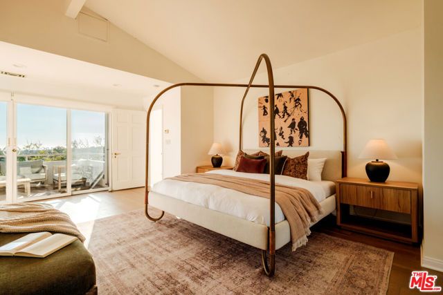 905 Berkeley Street, Santa Monica, CA 90403