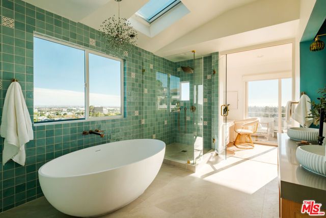 905 Berkeley Street, Santa Monica, CA 90403