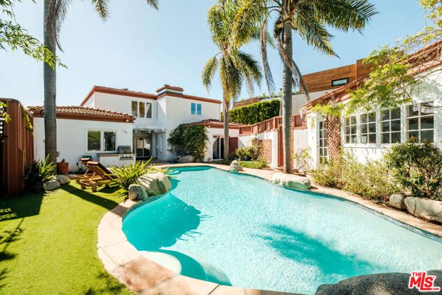 905 Berkeley Street, Santa Monica, CA 90403