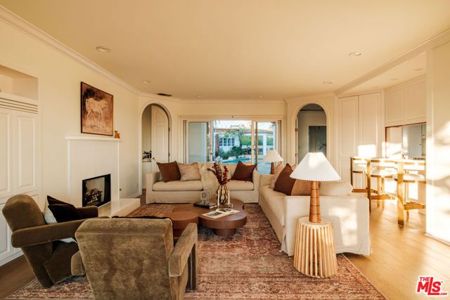 905 Berkeley Street, Santa Monica, CA 90403