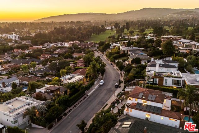 905 Berkeley Street, Santa Monica, CA 90403