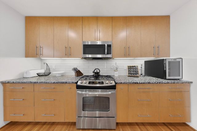 1212 Calle Del Sol NE, Albuquerque, NM 87106