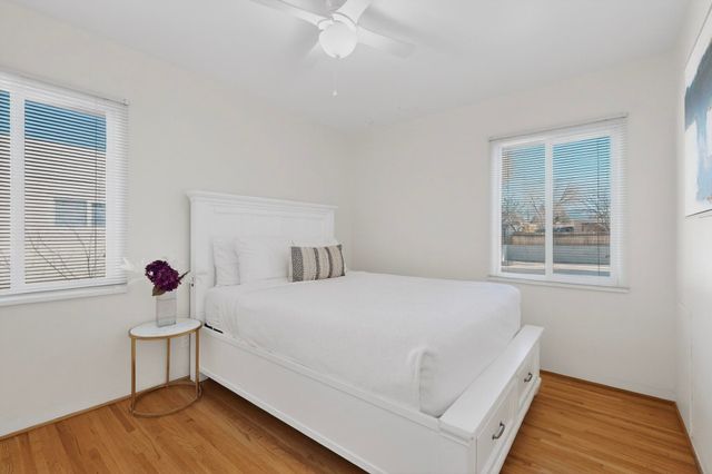 1212 Calle Del Sol NE, Albuquerque, NM 87106