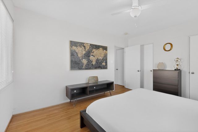 1212 Calle Del Sol NE, Albuquerque, NM 87106