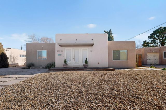 1212 Calle Del Sol NE, Albuquerque, NM 87106