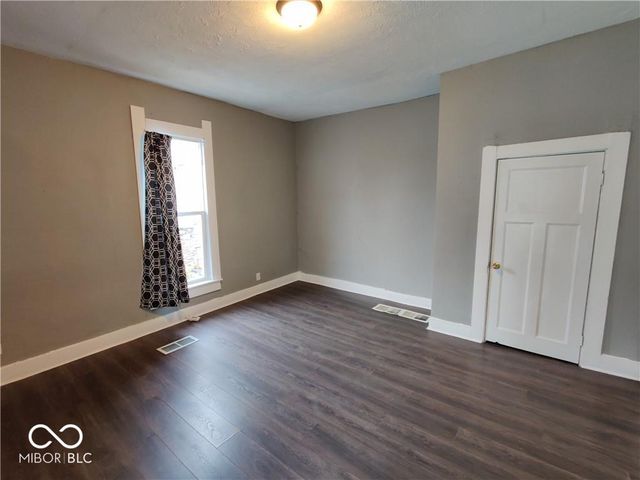 844 W Franklin Street, Shelbyville, IN 46176