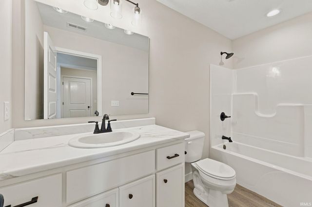 10943 Wild Iris Cove, Fort Wayne, IN 46818