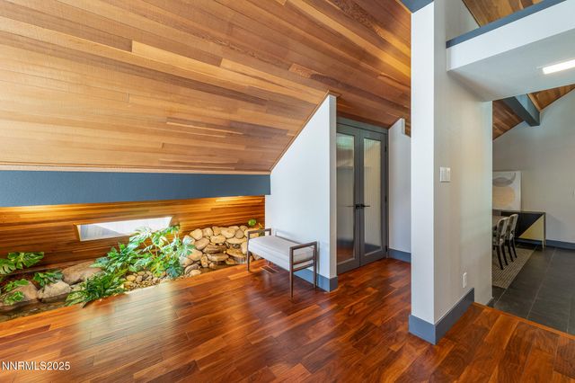 2521 Lake Ridge Shores Circle, Reno, NV 89519