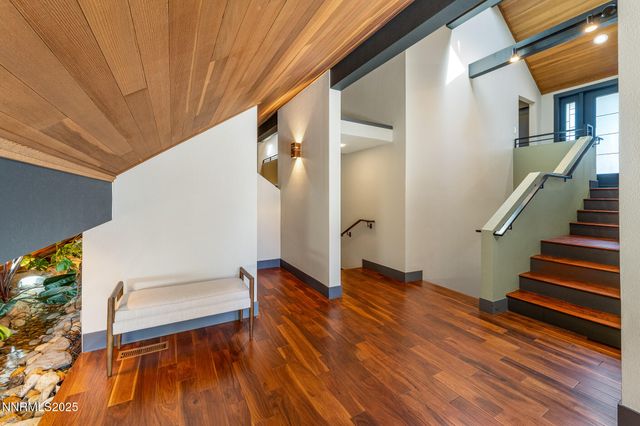 2521 Lake Ridge Shores Circle, Reno, NV 89519