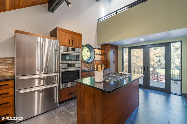 2521 Lake Ridge Shores Circle, Reno, NV 89519