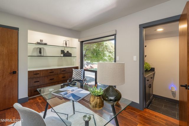 2521 Lake Ridge Shores Circle, Reno, NV 89519